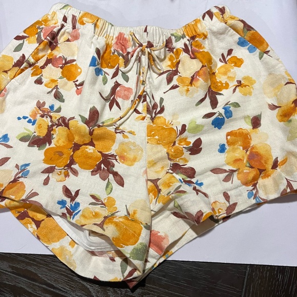 Short set - Picture 3 of 3